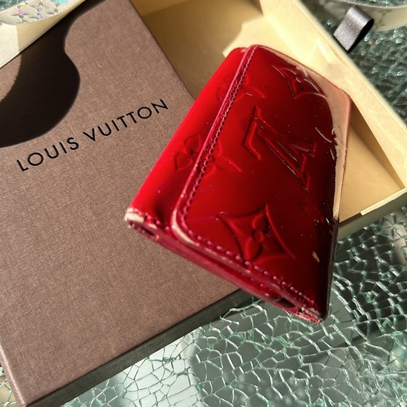 RED LOUIS VUITON VERNIS KEY HOLDER WITH BOX AND RIBBON - Picture 3 of 10